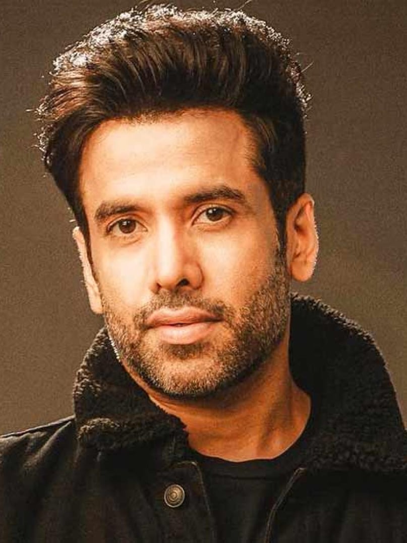 Tushar Kapoor Debut Anniversary, Mujhe Kucch Kehna Hai Box Office, Tushar Kapoor Career Struggle, Jitendra Son Bollywood Movies, Golmaal Series Tushar Kapoor, तुषार कपूर डेब्यू फिल्म 2001, मुझे कुछ कहना है बॉक्स ऑफिस, तुषार कपूर फ्लॉप फिल्में, जितेंद्र के बेटे का फिल्मी सफर, गोलमाल में तुषार कपूर अभिनय Tushar Kapoor Debut Anniversary, Mujhe Kucch Kehna Hai Box Office, Tushar Kapoor Career Struggle, Jitendra Son Bollywood Movies, Golmaal Series Tushar Kapoor, तुषार कपूर डेब्यू फिल्म 2001, मुझे कुछ कहना है बॉक्स ऑफिस, तुषार कपूर फ्लॉप फिल्में, जितेंद्र के बेटे का फिल्मी सफर, गोलमाल में तुषार कपूर अभिनय