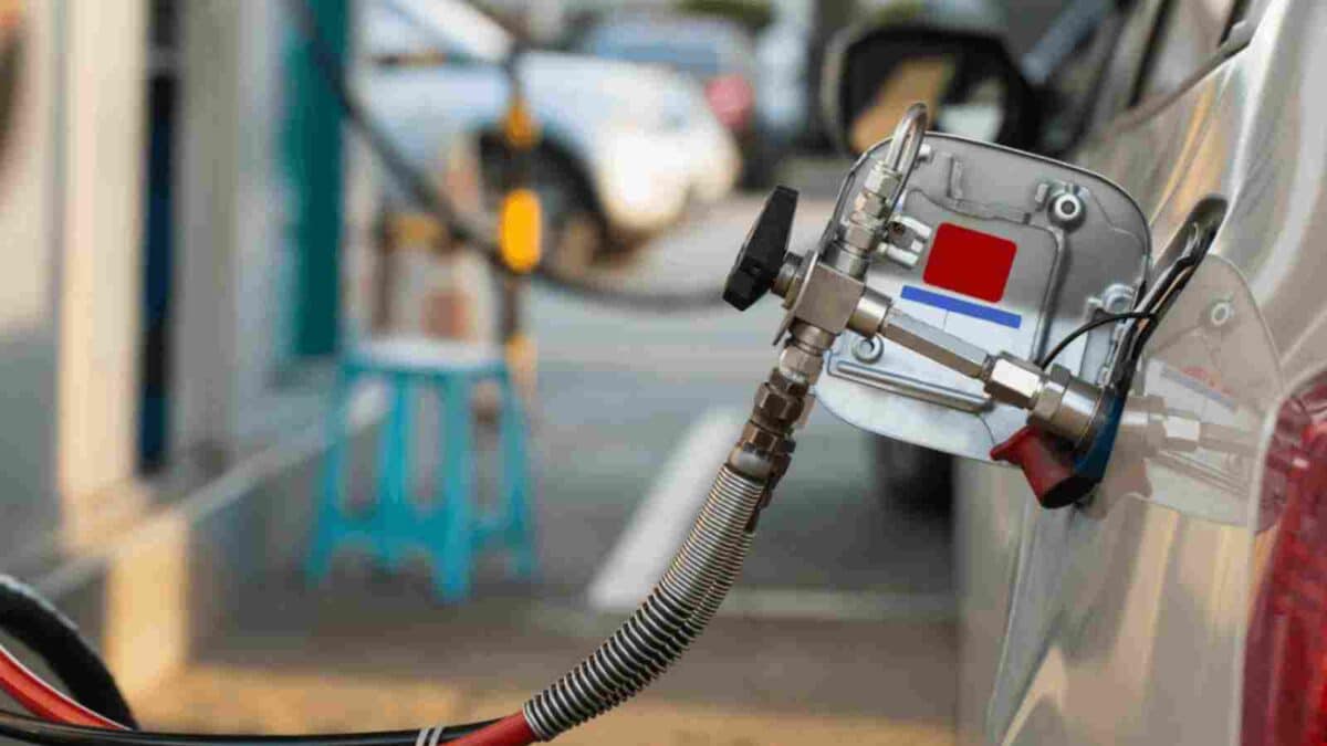 Mileage of CNG car has reduced? Follow these 5 tricks, savings will start from the next day