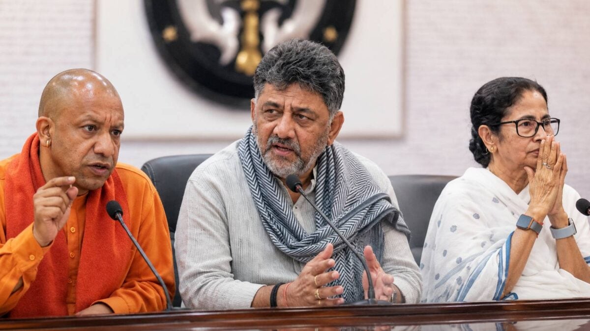 राजनीति का नया कुबेर: देश के सबसे अमीर CM बनेंगे शिवकुमार, सबसे गरीब कौन? जानें किस पायदान पर योगी-ममता राजनीति का नया कुबेर: देश के सबसे अमीर CM बनेंगे शिवकुमार, सबसे गरीब कौन? जानें किस पायदान पर योगी-ममता
