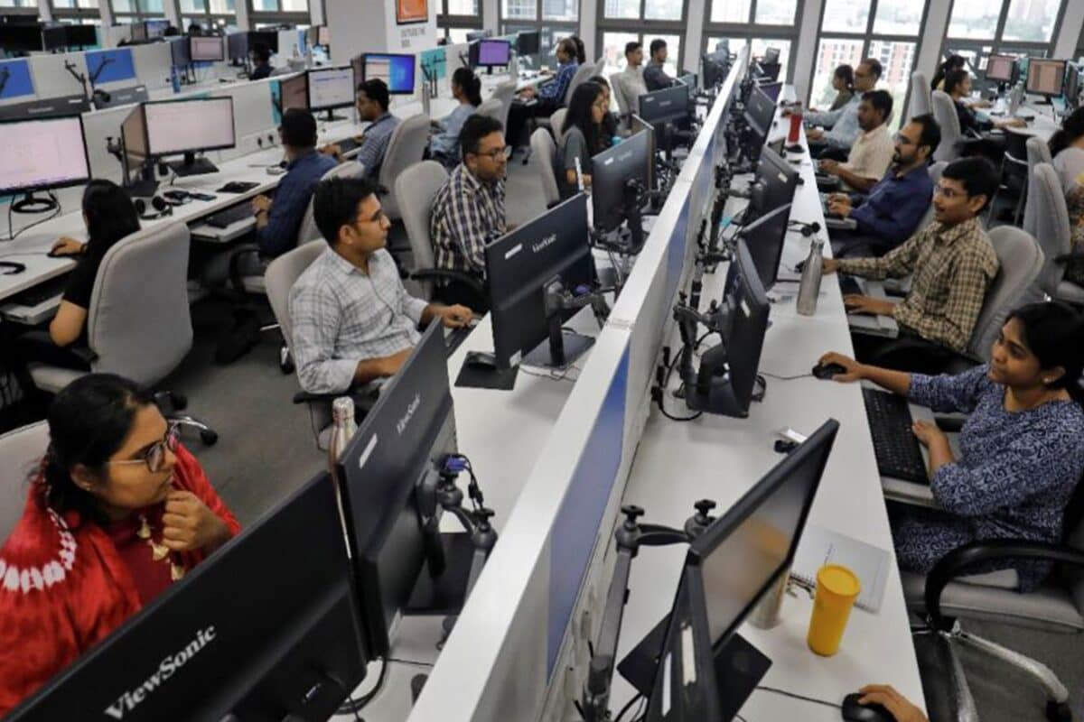 अमेरिका से निकाले जाने वाले थे सैकड़ों भारतीय, ग्रीन कार्ड पर हो गया कांड, फिर अचानक पलट गया सरकारी नियम
