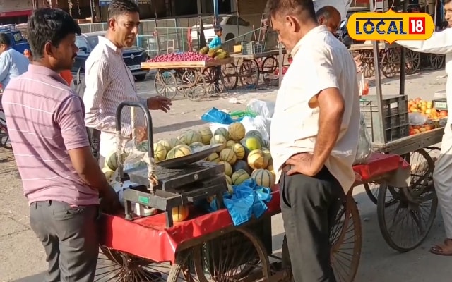 फीका खरबूजा लेने से बचना है तो अपनाएं ये आसान टिप्स, हर बार मिलेगा मीठा फल
