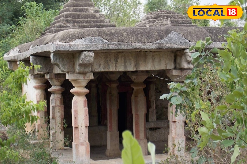 किले के भीतर और आसपास धार्मिक आस्था के कई केंद्र हैं। यहाँ स्थित 700 साल पुराना कौलास एल्लम्मा मंदिर भक्तों के बीच अत्यंत लोकप्रिय है। इसके अलावा काकतीय शासकों द्वारा स्थापित पाँच शिव लिंग और काशीकुंड मंदिर इस स्थान को आध्यात्मिक महत्व भी प्रदान करते हैं। किले के भीतर मौजूद हाथियों की बावड़ी जैसे जल संरक्षण स्रोत उस समय की इंजीनियरिंग कुशलता के प्रमाण हैं। 