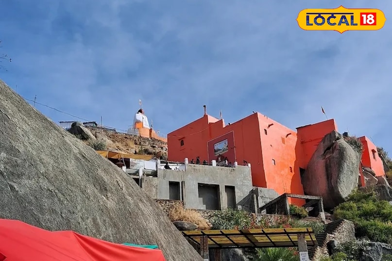 दत्तात्रेय मंदिर, गुरुशिखर 