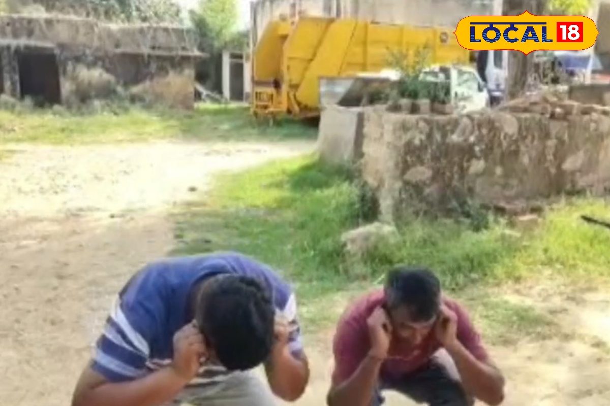 खैरथल-तिजारा के कॉलेज के बाहर लड़कियों को छेड़ना पड़ा भारी! कालिका यूनिट ने मनचलों से लगवाई उठक-बैठक, फिर पहुंचाया थाने