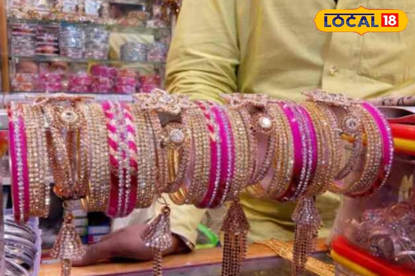 श्रावणी मेला और प्रसारण के सीज़न में गुलज़ार रहता है यह बाज़ार श्रावणी मेला और प्रसारण के सीज़न में गुलज़ार रहता है यह बाज़ार