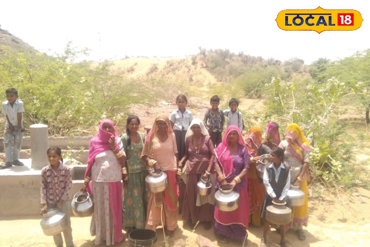 पानी के लिए तरसा रामगढ़, टैंकरों के सहारे गांव और स्कूलों तक पहुंचा संकट