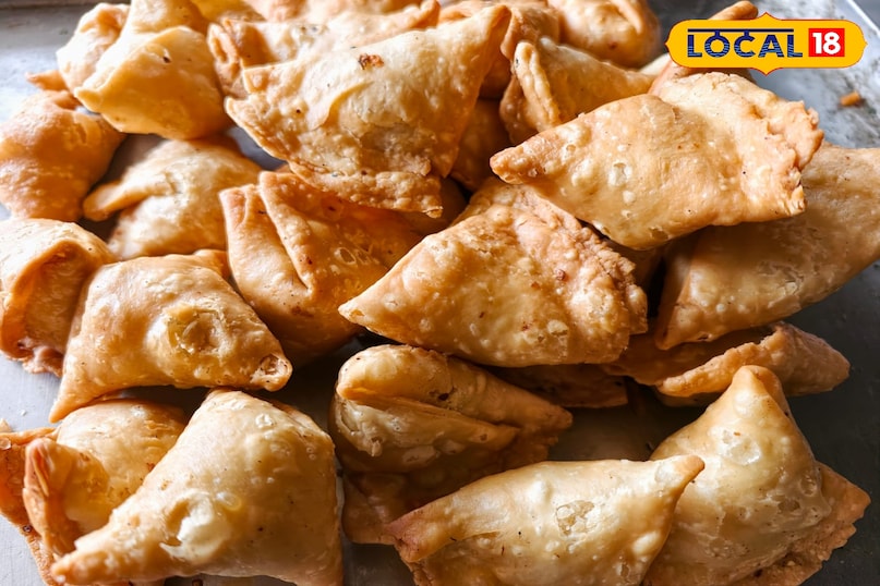 Mau news, local news, latest news, up news, famous samosa, food news