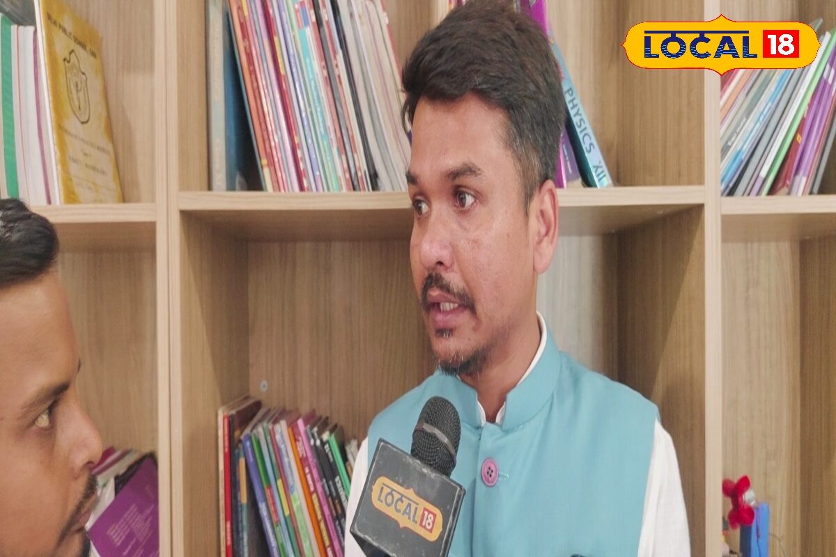नोएडा के इंजीनियर विकास झा ने कंपोजिट प्राइमरी स्कूल में खोली फ्री लाइब्रेरी, बहन की याद में शुरू किया खास पहल, जाने