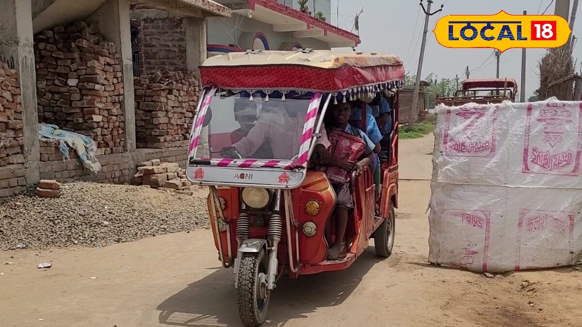 Inspiring Story: मजदूर बना मसीहा! ई-रिक्शा को बनाया स्कूल बस, बदल दी 80 बच्चों की किस्मत Inspiring Story: मजदूर बना मसीहा! ई-रिक्शा को बनाया स्कूल बस, बदल दी 80 बच्चों की किस्मत