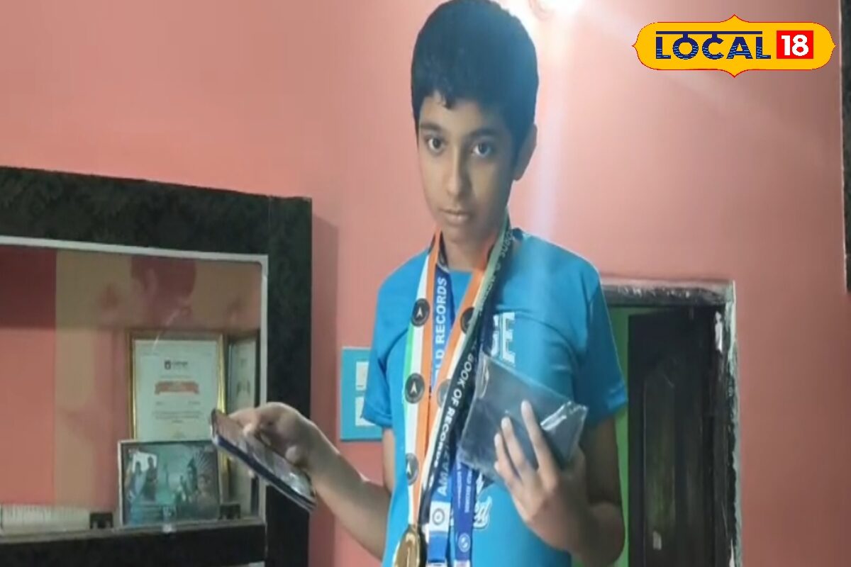 Ajab-Gajab: दिमाग है या सुपर कंप्यूटर! देवघर के 10 वर्षीय अंश बने कैलकुलेटर बॉय, सेकंडों में हल करते जटिल गणित