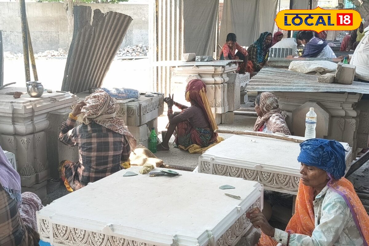 राम मंदिर कार्यशाला में महिलाओं को सेवा के साथ मिल रोजगार का अवसर, 1990 में किया गया था स्थापित, जाने