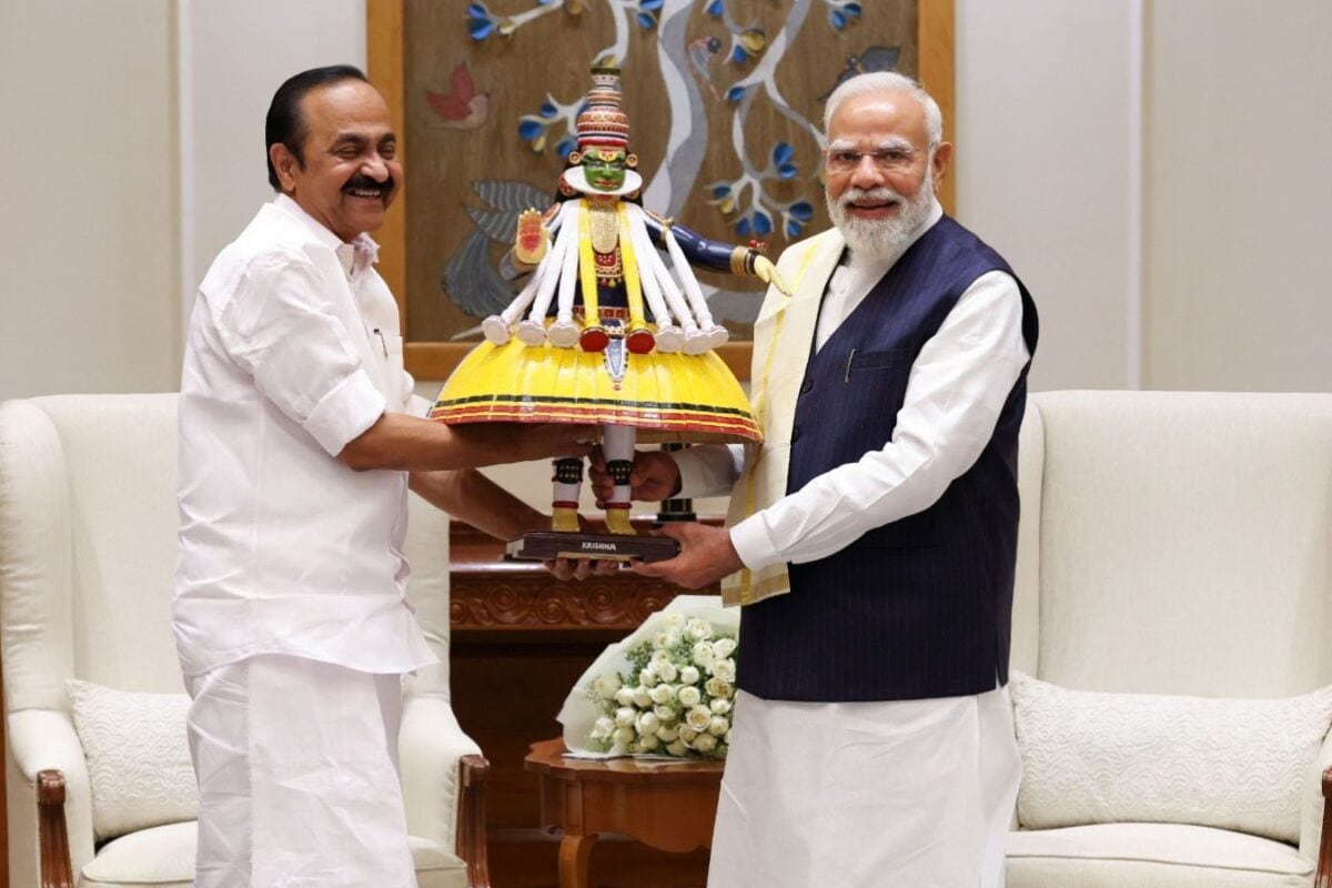 कांग्रेसी CM वीडी सतीशन ने पहली मुलाकात में PM मोदी को क्या कर दिया भेंट? केरल से दिल्ली तक हो रही चर्चा