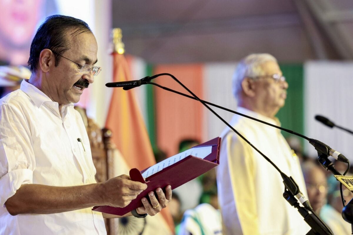 रशीद किदवई का ब्लॉग: केरलम में मुख्यमंत्री का चयन क्या गांधी परिवार के भीतर नए शक्ति-संतुलन का संकेत?