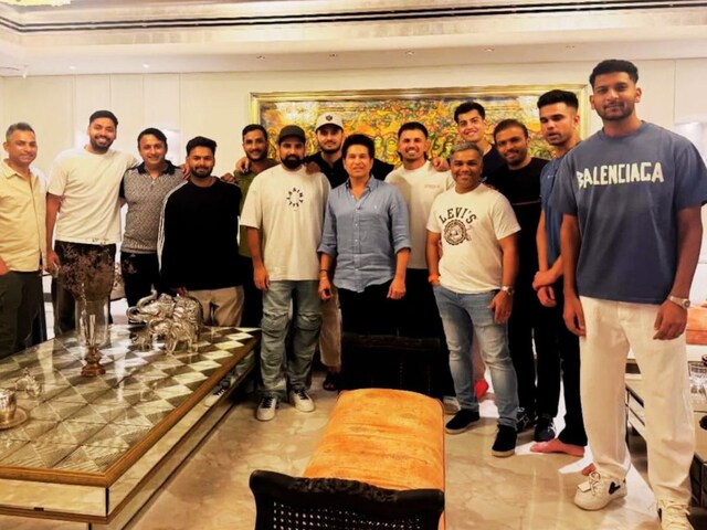 Lucknow team got a chance to meet 'God', had dinner before the match 