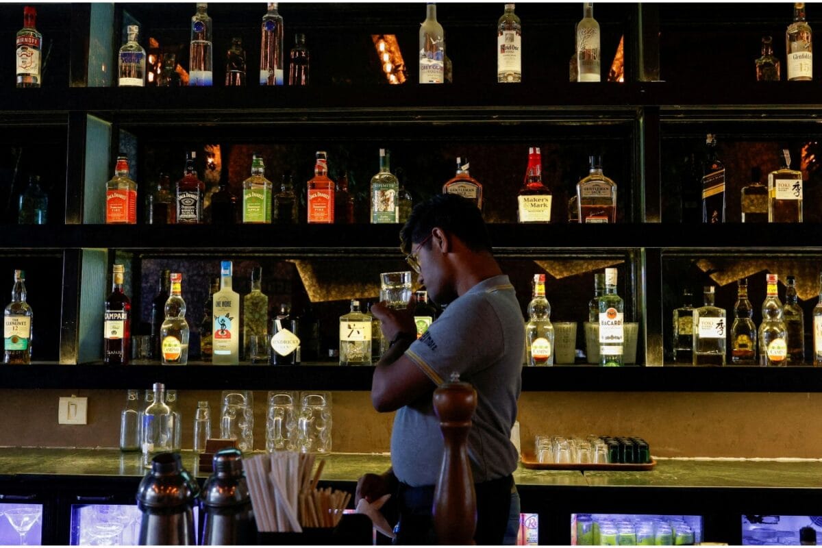 Excise Policy: लद्दाख में नहीं होगी शराब की किल्लत, 20 नए ठेकों को मंजूरी, अब लाइसेंस लेना भी बेहद आसान