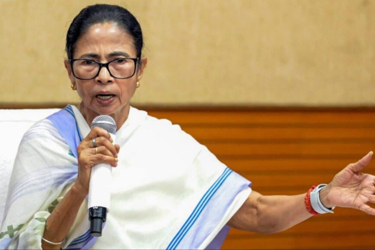 'दिल्ली में ज्यादा दिन नहीं टिकेगी बीजेपी सरकार', बंगाल में हार के बाद टीएमसी मीटिंग में ममता बनर्जी का हुंकार