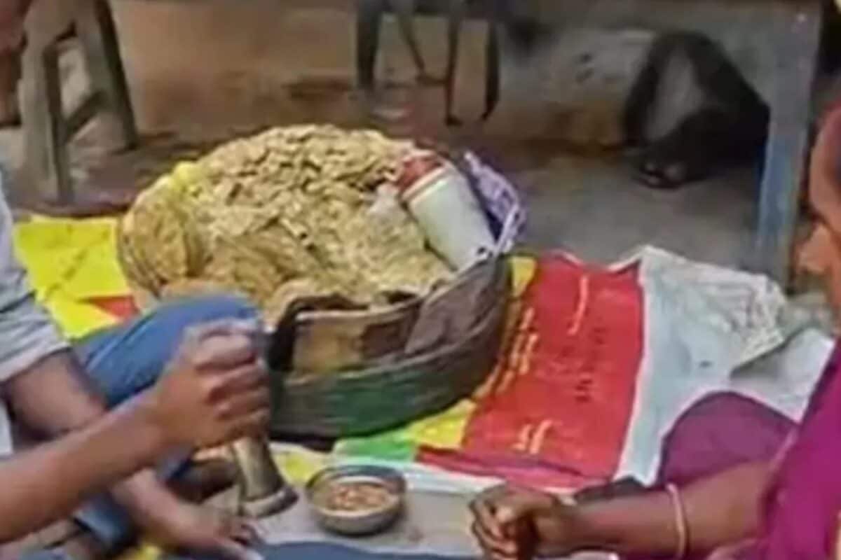 Video: बहनोई का आइडिया और पूरा गांव बना बिजनेसमैन! ट्रेनों में बिकने वाले इस आइटम की कहानी है दिलचस्प