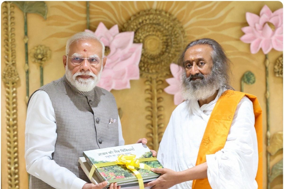 स्पेस टेक्नोलॉजी में भारत ने रचा इतिहास, 'आर्ट ऑफ लिविंग फाउंडेशन' में PM मोदी ने भरी हुंकार