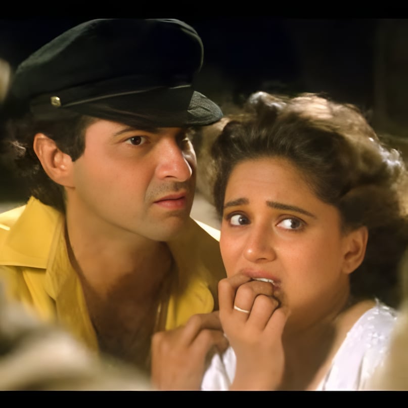 Nazrein Mili Dil Dhadka, Nazrein Mili Dil Dhadka Song, Madhuri Dixit hit Song, Film Raja, Sanjay Kapoor, Udit Narayan, Alka Yagnik, Nazrein Mili Dil Dhadka tune inspired by Hollywood movie, नजरें मिली दिल धड़का, नजरें मिली दिल धड़का गाना, माधुरी दीक्षित का हिट गाना, फिल्म राजा, संजय कपूर, उदित नारायण, अलका याग्निक, नजरें मिली दिल धड़का गाना हॉलीवुड फिल्म से प्रेरित है