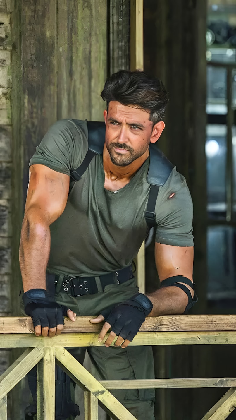 Hrithik Roshan Box Office Records, Bollywood Superhero Krrish, Hrithik Roshan Blockbuster Movies, Greek God of Bollywood, Hrithik Roshan Career Journey, ऋतिक रोशन बॉक्स ऑफिस रिकॉर्ड, बॉलीवुड सुपरहीरो कृष, ऋतिक रोशन ब्लॉकबस्टर फिल्में, बॉलीवुड के ग्रीक गॉड, ऋतिक रोशन करियर का सफर
