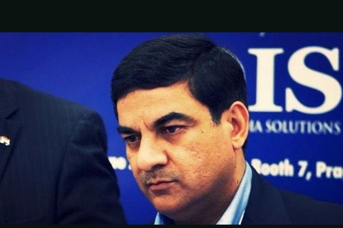 30 बैंक खाते, 4 करोड़ के जेवरात... हथियार डीलर संजय भंडारी पर ED का प्रहार, दिल्ली से दुबई तक तबाह हुआ साम्राज्य