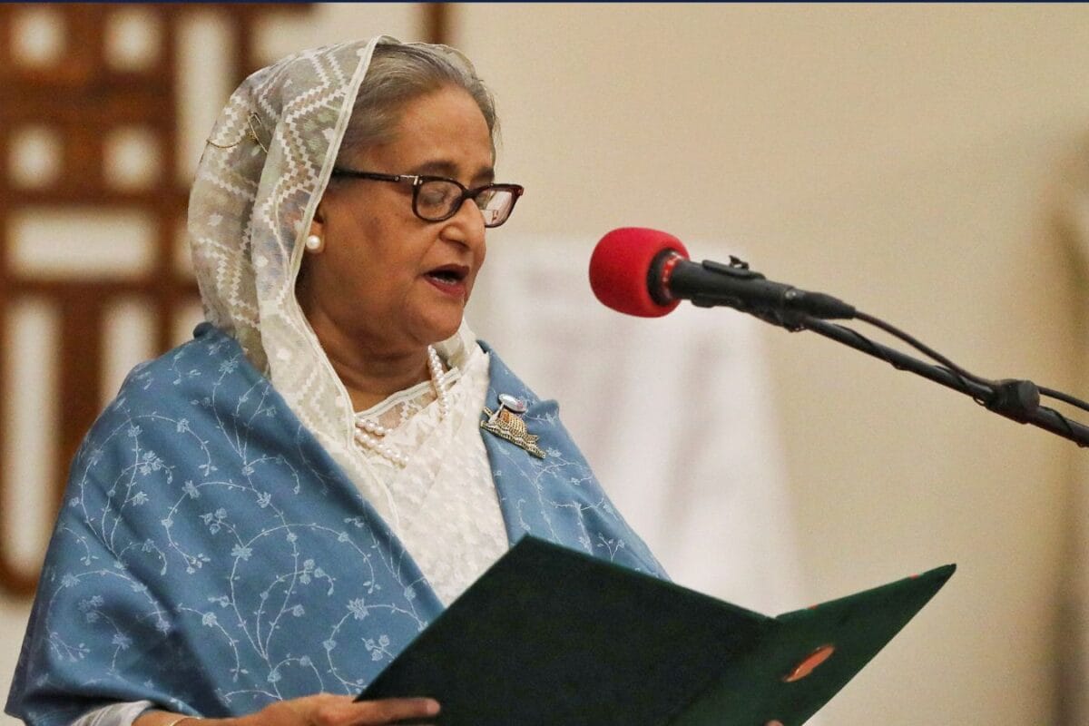 'महिलाओं- बच्चियों के साथ जबरदस्ती, कार्यकर्ताओं पर झूठे मामले', ईद संदेश में शेख हसीना की चेतावनी