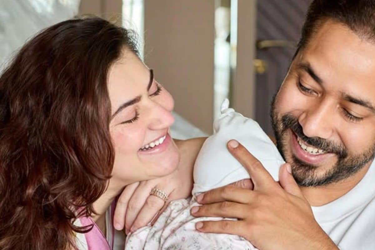 'दृश्यम 2' के डायरेक्टर ने दिखाई बेटी की पहली झलक, रिवील किया काम,शेयर की पोस्ट और बताया खूबसूरत मतलब