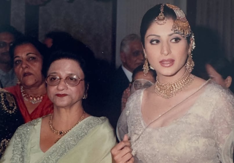 maheep Kapoor, Superflop hero beautiful wife, Sanjay Kapoor wife maheep Kapoor, maheep Kapoor age, maheep Kapoor Tyaani Fine, what is Tyaani Fine, maheep kapoor acting debut, Fabulous Lives of Bollywood Wives, महीप कपूर, सुपरफ्लॉप हीरो खूबसूरत पत्नी, संजय कपूर की पत्नी महीप कपूर, महीप कपूर की उम्र, महीप कपूर त्यानी फाइन, त्यानी फाइन क्या है, महीप कपूर का एक्टिंग डेब्यू