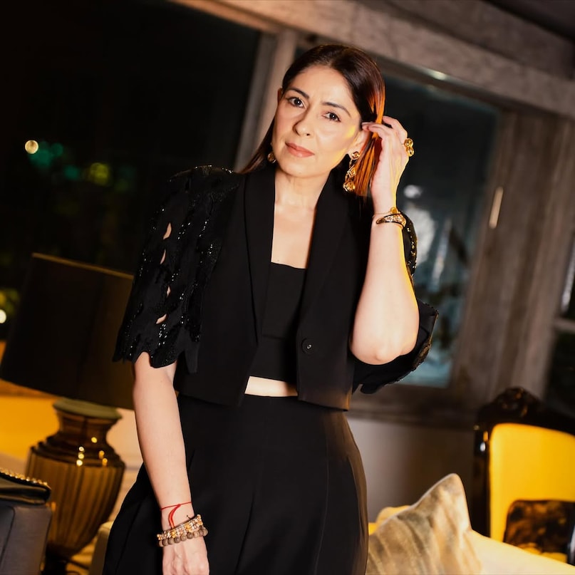 chunky pandey wife, Bhavna Pandey, chunky pandey supporting career, chunky pandey movie career, what does chunky pandey's wife do, who is ananya pandey's mother, bhavna pandey young, bhavna pandey age, चंकी पांडे की पत्नी, भावना पांडे, चंकी पांडे का सहायक करियर, चंकी पांडे का फिल्मी करियर, चंकी पांडे की पत्नी क्या करती हैं, अनन्या पांडे की मां कौन हैं, भावना पांडे छोटी, भावना पांडे की उम्र