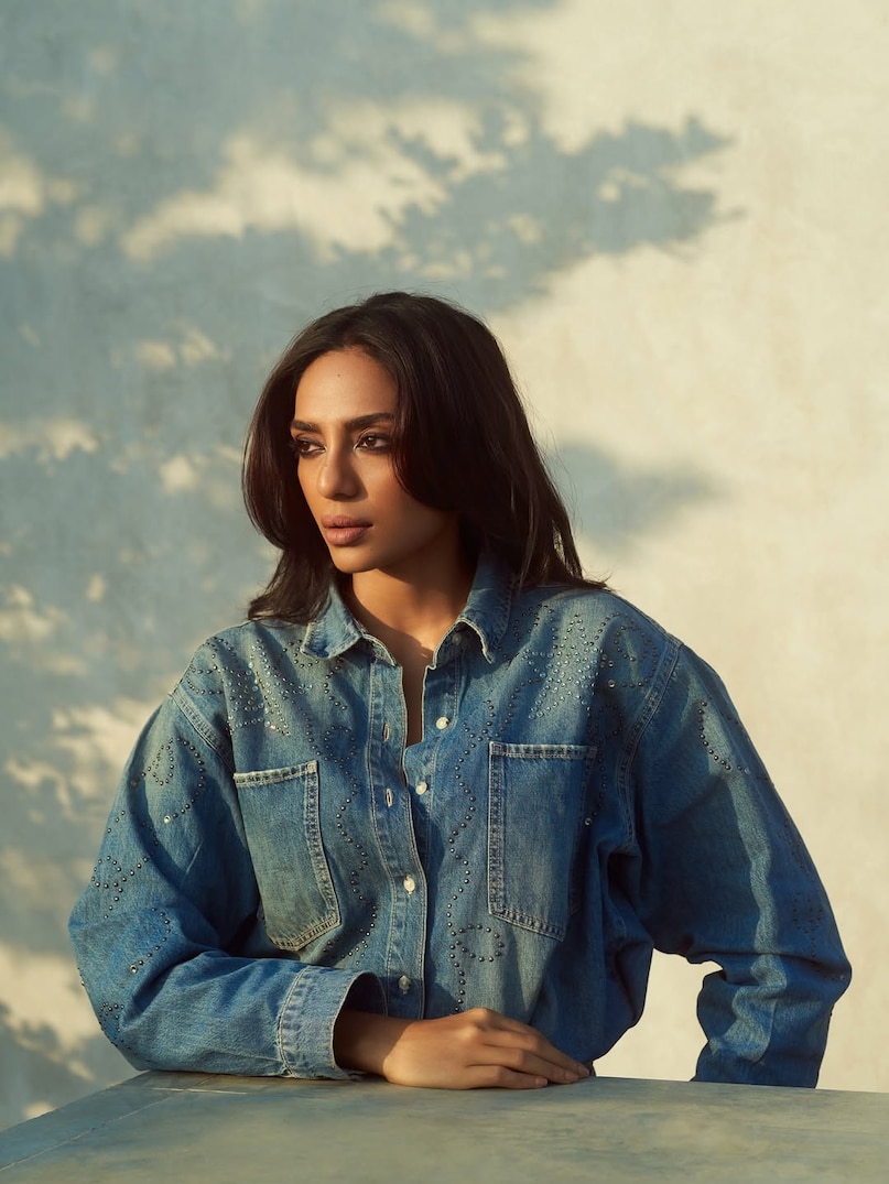 shobita dhulipala controversy, akkineni family news, shobita modeling struggles, shobita dhulipala interview, shobita dhulipala replaced by a dog ad story, nag chaitanya and shobita marriage, shobita bollywood journey, akkineni kodalu shobita, शोभिता धूलिपाला विवाद, अक्किनेनी पारिवारिक समाचार, शोभिता धूलिपाला मॉडलिंग संघर्ष, शोभिता धूलिपाला का इंटरव्यू, शोभिता धूलिपाला की जगह एक कुत्ते की विज्ञापन कहानी, नाग चैतन्य और शोभिता धूलिपाला की शादी, शोभिता धूलिपाला की बॉलीवुड यात्रा, अक्किनेनी परिवार की बहू शोभिता धूलिपाला