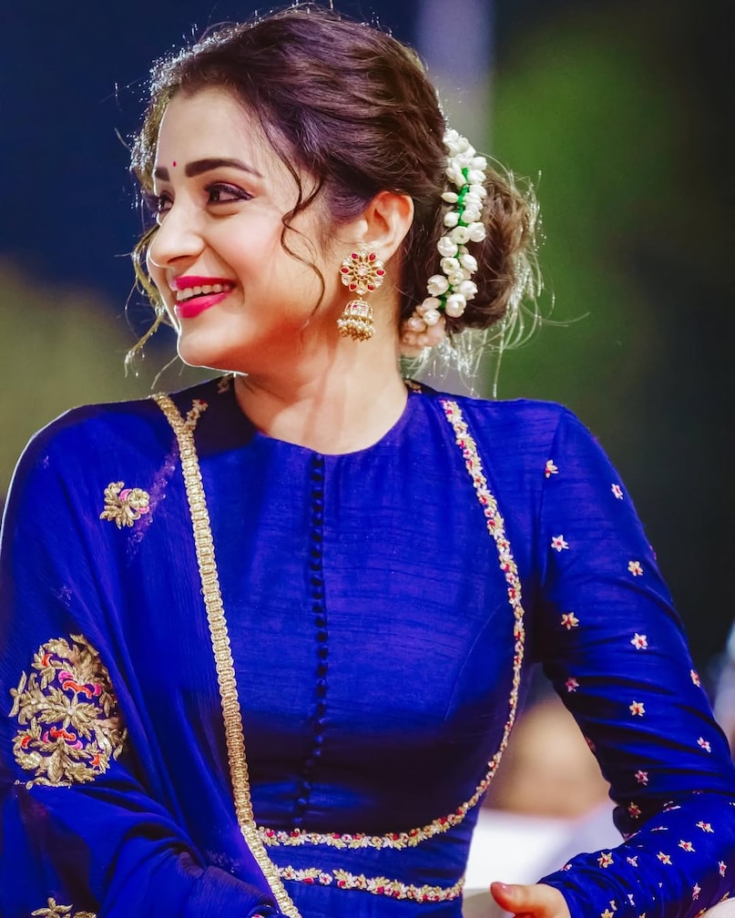 Trisha Krishnan, Trisha Krishnan Movies, Trisha Krishnan age, Trisha Krishnan childhood, Trisha Krishnan how became Film superstar, Trisha Krishnan wanted to study criminal psychology, trisha krishnan vijay oath ceremony, trisha Krishnan releationship, तृषा कृष्णन, तृषा कृष्णन फिल्में, तृषा कृष्णन की उम्र, तृषा कृष्णन का बचपन, तृषा कृष्णन फिल्म सुपरस्टार कैसे बनीं, तृषा कृष्णन आपराधिक मनोविज्ञान का अध्ययन करना चाहती थीं, तृषा कृष्णन विजय शपथ समारोह