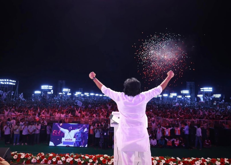 Pawan Kalyan, Pawan Kalyan Health Update, Pawan Kalyan Undergo Another Surgery For Rotator Cuff Injury, what is Rotator Cuff Injury, Pawan Kalyan movies, what happened to pawan kalyan which surgery, pawan kalyan surgery in which hospital, पवन कल्याण, पवन कल्याण स्वास्थ्य अपडेट, पवन कल्याण को रोटेटर कफ चोट के लिए एक और सर्जरी से गुजरना पड़ा, रोटेटर कफ चोट क्या है, पवन कल्याण फिल्में, पवन कल्याण को क्या हुआ कौन सी सर्जरी, पवन कल्याण की सर्जरी किस अस्पताल में हुई