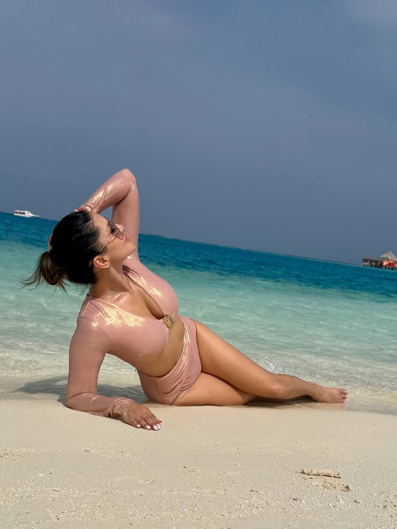 Sunny leone, Sunny leone News, Sunny leone Birthday, Sunny leone tragic life, Sunny leone past, Sunny leone family, Sunny leone age, Sunny leone  kids, sunny leone religion, सनी लियोनी, सनी लियोनी समाचार, सनी लियोनी का जन्मदिन, सनी लियोनी का दुखद जीवन, सनी लियोनी का अतीत, सनी लियोनी का परिवार, सनी लियोनी की उम्र, सनी लियोनी के बच्चे, सनी लियोनी का धर्म