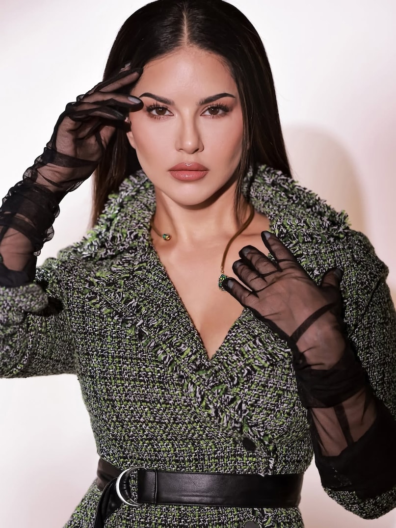 Sunny leone, Sunny leone News, Sunny leone Birthday, Sunny leone tragic life, Sunny leone past, Sunny leone family, Sunny leone age, Sunny leone  kids, sunny leone religion, सनी लियोनी, सनी लियोनी समाचार, सनी लियोनी का जन्मदिन, सनी लियोनी का दुखद जीवन, सनी लियोनी का अतीत, सनी लियोनी का परिवार, सनी लियोनी की उम्र, सनी लियोनी के बच्चे, सनी लियोनी का धर्म