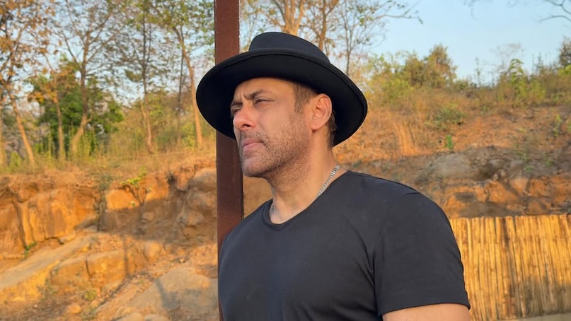 Salman Khan, Salman Khan emotional, Salman Khan emotional on death of brother Sushil Kumar, Salman Khan Post, Salman Khan Post on death, Salman Khan friend Sushil Kumar सलमान खान, भाई सुशील कुमार के निधन पर भावुक हुए सलमान खान, सलमान खान हुए भावुक, सलमान खान की पोस्ट, मौत पर सलमान खान का पोस्ट, सलमान खान के दोस्त सुशील कुमार