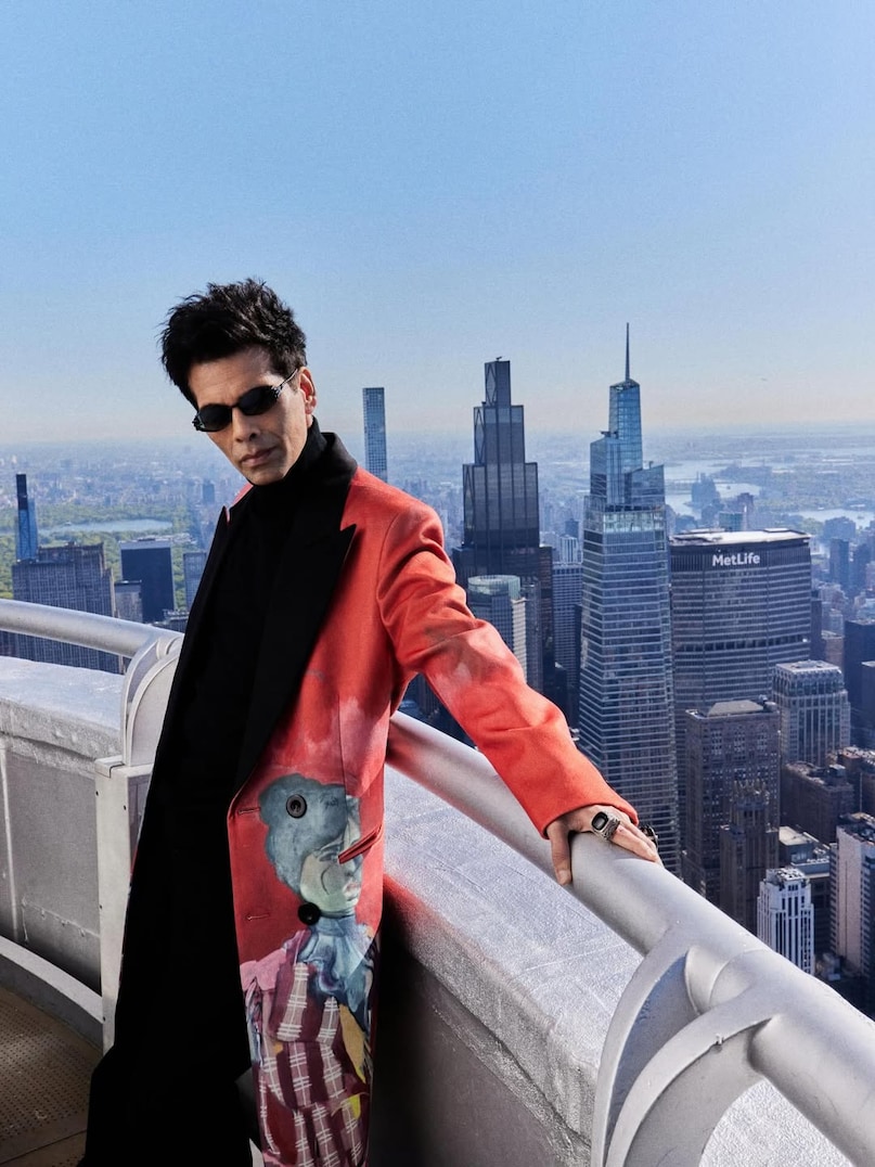 Karan Johar, Karan Johar news, Karan Johar Unfollowed several Bollywood celebrities, why Karan Johar Unfollowed several Bollywood celebrities, करण जौहर, करण जौहर समाचार, करण जौहर ने कई बॉलीवुड हस्तियों को अनफॉलो किया, क्यों करण जौहर ने कई बॉलीवुड हस्तियों को अनफॉलो किया