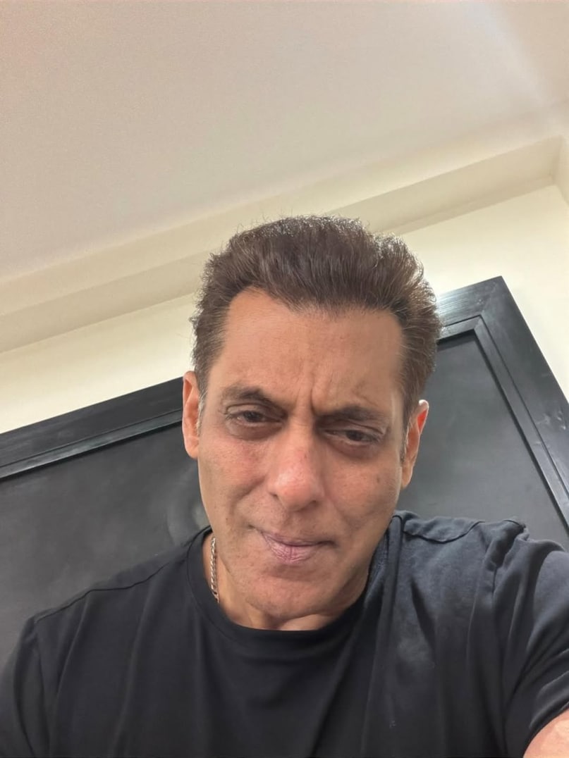 Salman Khan, Salman Khan accepts apology from paparazzi, Salman Khan in success party of raja Shivaji, Salman Khan heated exchange outside hospital with paparazzi, why salman Khna angry on paparazzi, सलमान खान, सलमान खान ने पैपराजी की माफी स्वीकार की, राजा शिवाजी की सक्सेस पार्टी में सलमान खान, हॉस्पिटल के बाहर सलमान खान की पैपराजी से तीखी नोकझोंक, सलमान खान पैपराजी पर क्यों भड़के Salman Khan, Salman Khan accepts apology from paparazzi, Salman Khan in success party of raja Shivaji, Salman Khan heated exchange outside hospital with paparazzi, why salman Khna angry on paparazzi, सलमान खान, सलमान खान ने पैपराजी की माफी स्वीकार की, राजा शिवाजी की सक्सेस पार्टी में सलमान खान, हॉस्पिटल के बाहर सलमान खान की पैपराजी से तीखी नोकझोंक, सलमान खान पैपराजी पर क्यों भड़के