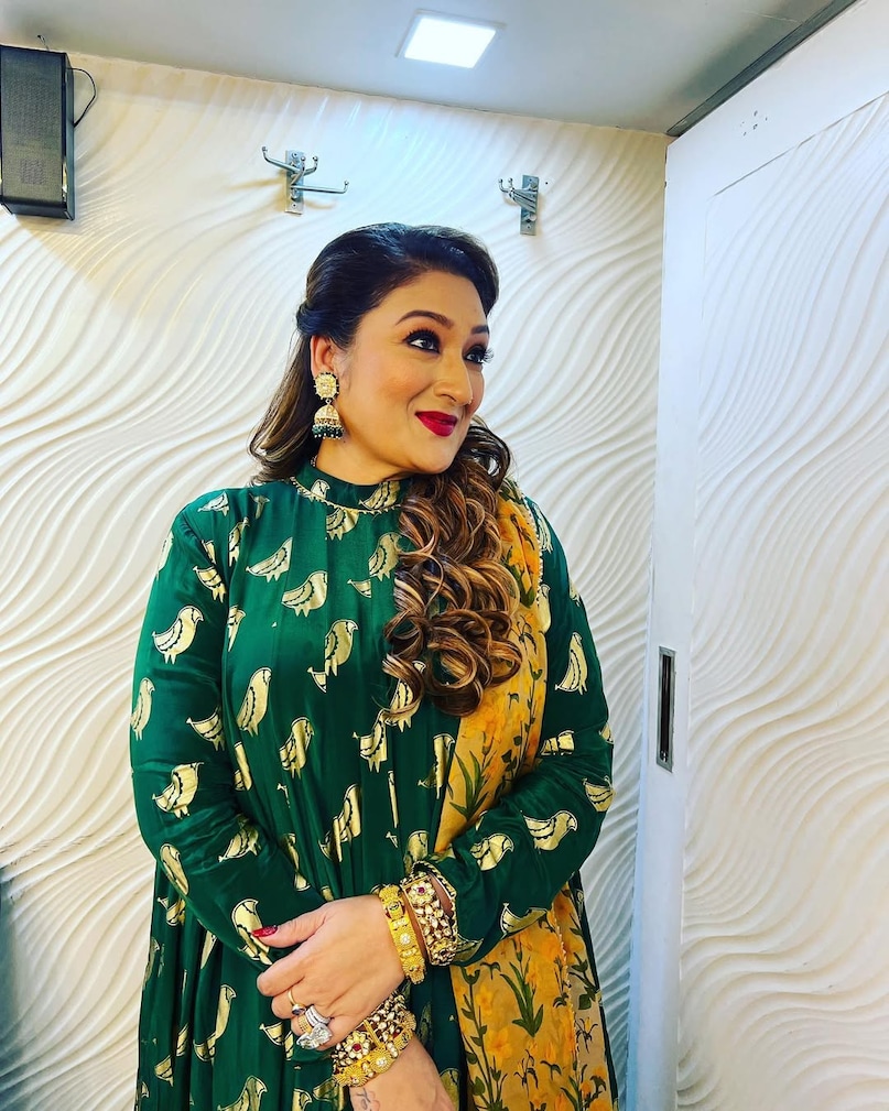 Govinda Sunita Ahuja, Govinda extramarital affair, Govinda accidental shooting, Govinda gun incident, Sunita Ahuja joke on govinda, Krushna Abhishek Kashmera Shah, Govinda leg injury, Govinda marriage rumours, Bollywood shooting accident, गोविंदा सुनीता आहूजा, गोविंदा सुनीता आहूजा शादी