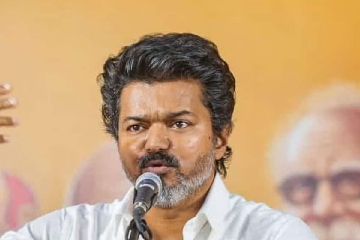 Tamil Nadu Government Formation Live: शपथ पर अड़े विजय, गवर्नर का इनकार; TVK ने दी धमकी