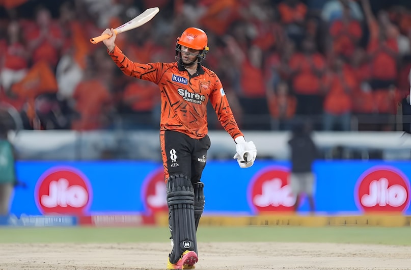abhishek sharma, abhishek sharma 300 t20 sixes in india, abhishek sharma sixes records, abhishek sharma t20 sixes records, abhishek sharma sixes records in india, abhishek sharma sixer king, अभिषेक शर्मा, अभिषेक शर्मा 300 छक्के, अभिषेक शर्मा 300 टी20 छक्के, अभिषेक शर्मा टी20 छक्का रिकॉर्ड 