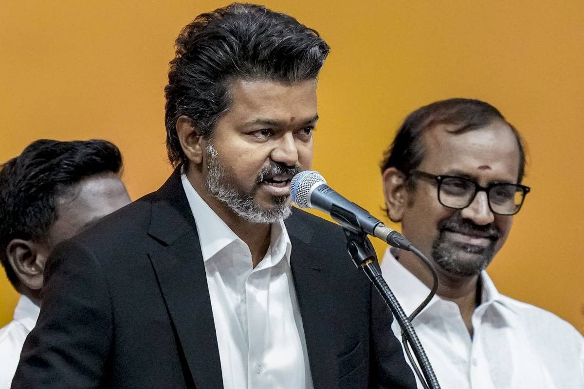 मुख्यमंत्री बनते ही थलापति विजय ने लिया बड़ा फैसला, त्रिची ईस्ट सीट से दिया इस्तीफा, पेरम्बूर को बनाया अपनी कर्मभूमि!