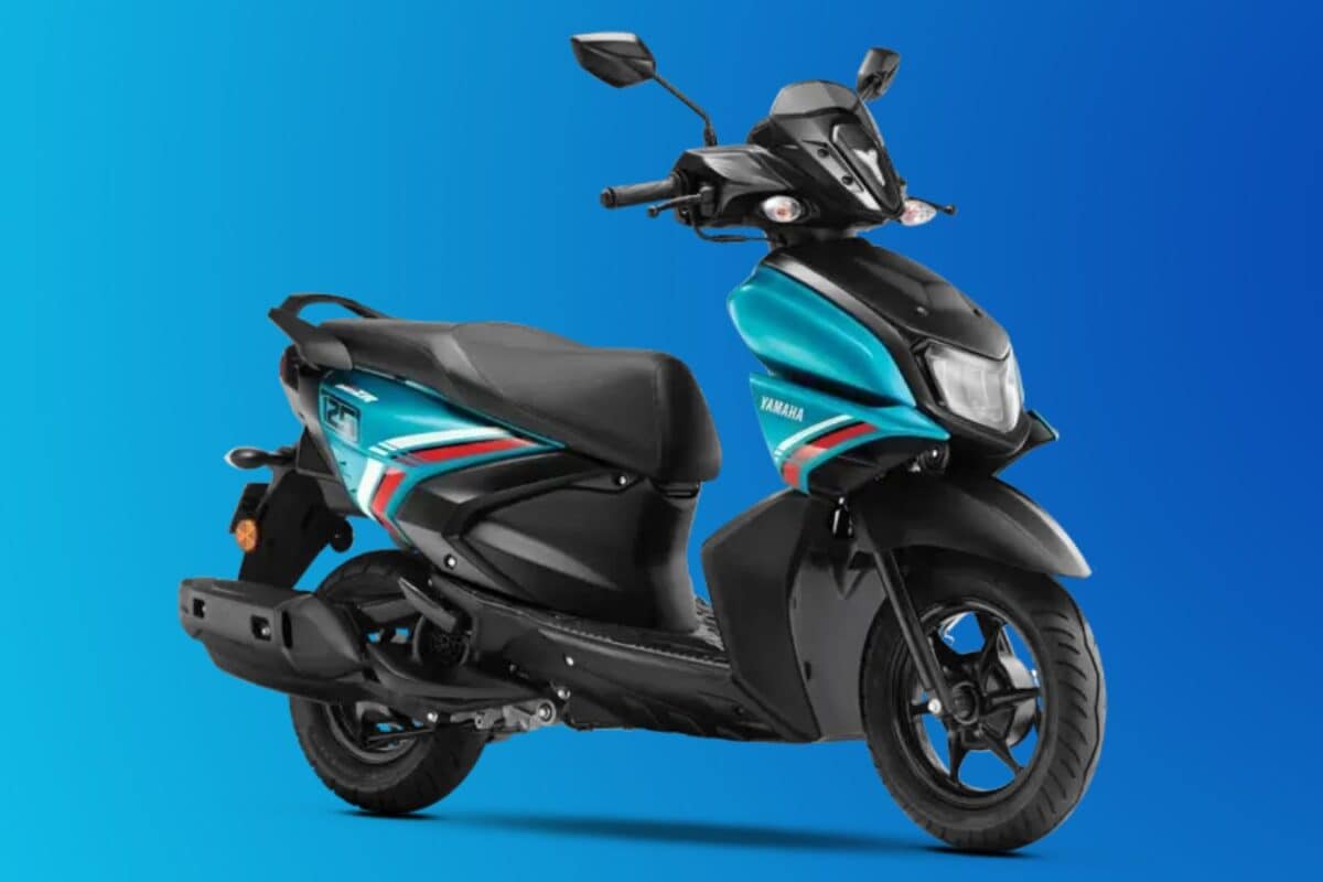 Yamaha की इन 5 बाइक्स-स्कूटर्स ने मचाया धमाल! R15 और Fascino की बिक्री में 80% से ज्यादा उछाल