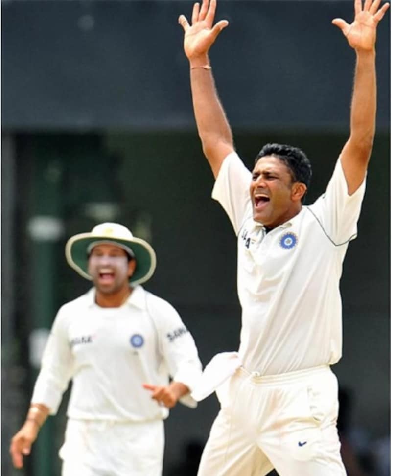 Unbreakable cricket records, anil Kumble, anil Kumble cricket records, anil Kumble records, anil Kumble test records, anil Kumble cricket records, anil Kumble Indias leading Test wicket-taker, Most balls bowled in Test, Fastest to 600 wickets, Most wickets taken by lbw, अनिल कुंबले रिकॉर्ड, कुंबले विकेट रिकॉर्ड, कुंबले टेस्ट रिकॉर्ड, क्रिकेट के महारिकॉर्ड 