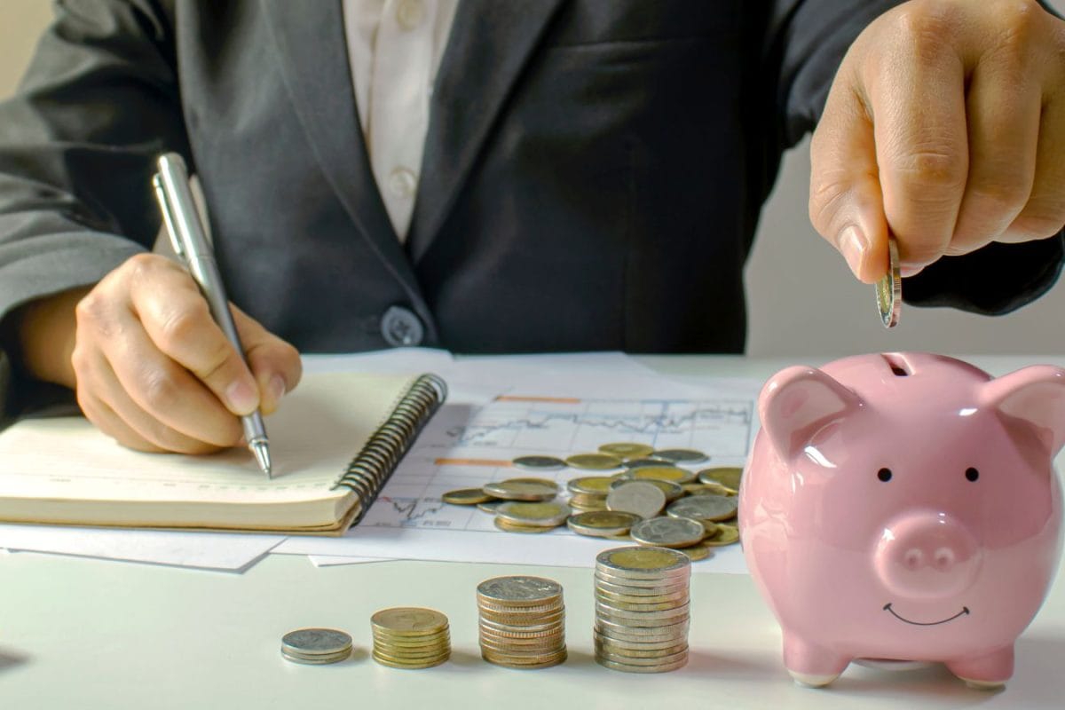 Bank Profit : जनता ने लिया कर्ज और देने वाले का भरा खजाना, सरकारी बैंकों ने कमाया 2 लाख करोड़ का शुद्ध मुनाफा