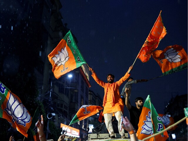 बंगाल चुनाव रिजल्‍ट के बाद BJP-TMC वर्कर की हत्‍या, कोलकाता में चला बुलडोजर 