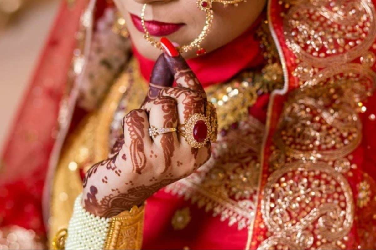 मंडप के नीचे दुल्हन बोली- ये मेरा इंस्टा वाला प्यार नहीं, दूल्हे ने कहा-  मैं ही हूं वो, जिससे तुम रोज...