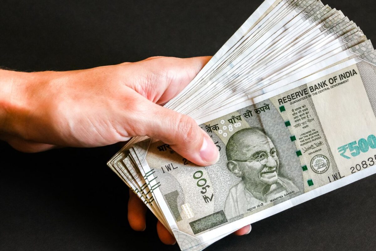आपकी जेब में रखा 500 का नोट नकली तो नहीं, आरबीआई ने खुद बताया-20 फीसदी बढ़ गई फेक करेंसी, नकदी खर्च भी बढ़ा