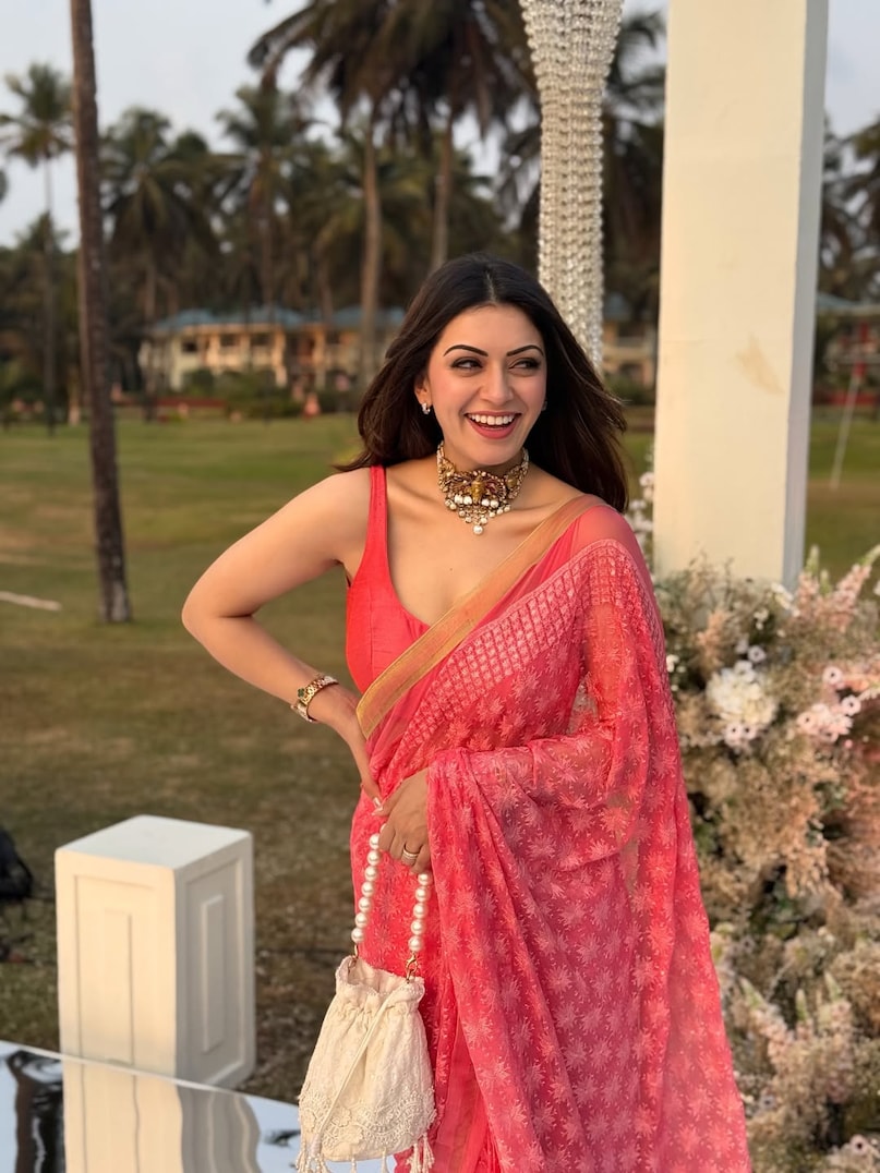 hansika motwani, hansika motwani childhood photos, hansika motwani age, hansika motwani childhood movies, hansika motwani husband, hansika motwani transformation, hansika motwani daughter, hansika motwani tv shows, हंसिका मोटवानी
