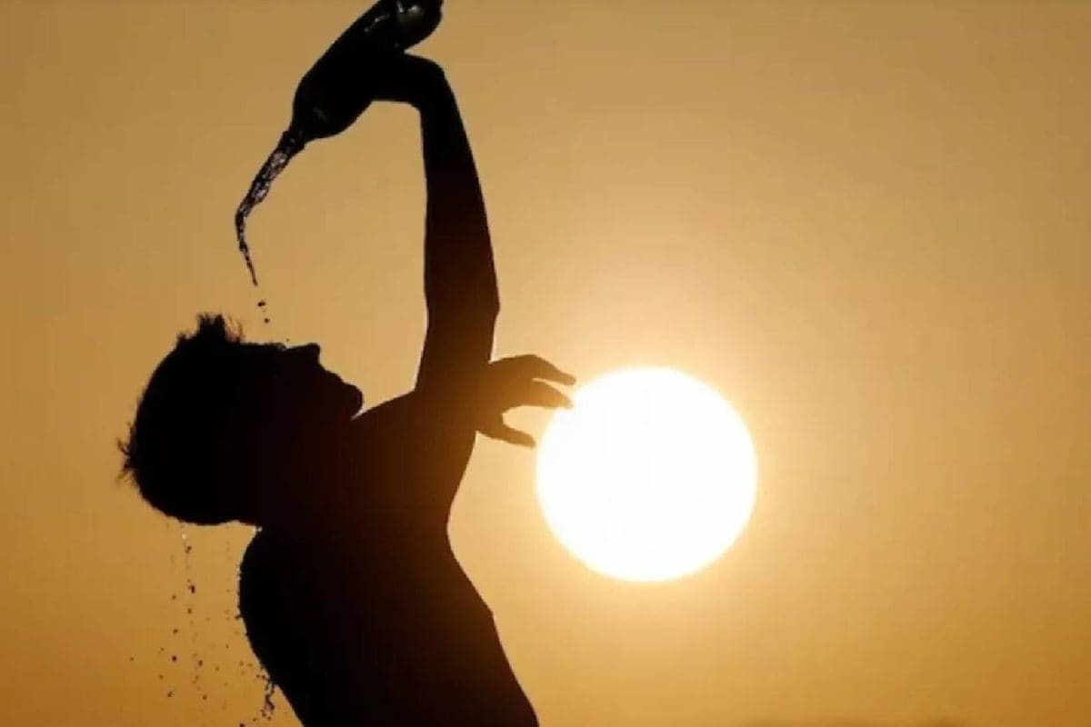एनसीआर वालों बच के.. IMD ने जारी किया येलो अलर्ट, अब झुलसाएगी गर्मी-हीटवेव, चढ़ने लगा तापमान 