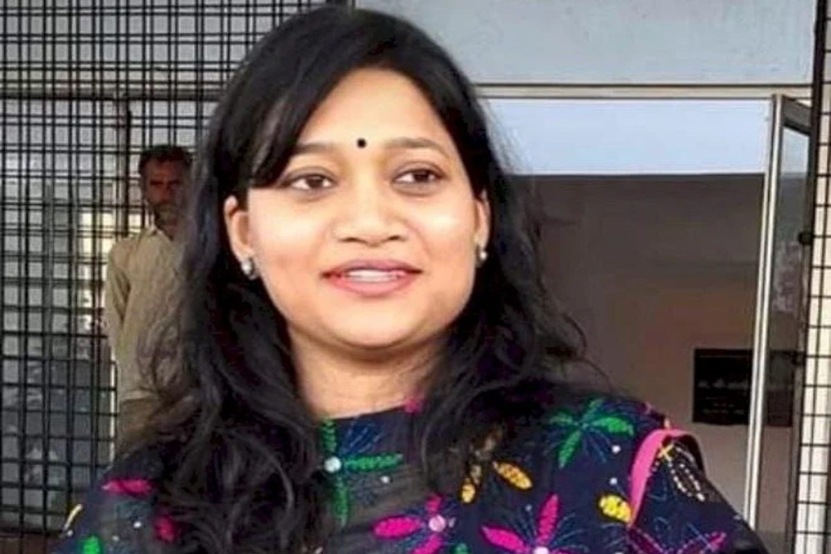 कौन हैं UP की तेजतर्रार आईएएस हर्षिता माथुर? जिनके काम के मुरीद हुए CM योगी, सौंप दी ये बड़ी जिम्मेदारी